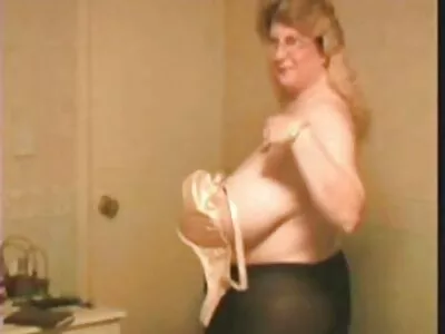 frère a demandé à sa sœur de l'aider à avoir du sperme, alors elle video sexe gratuit a immédiatement enlevé sa culotte