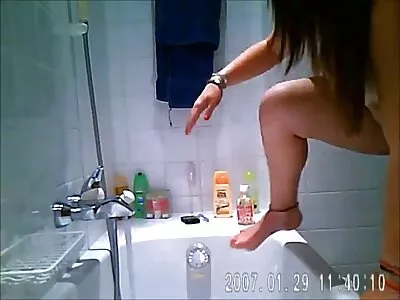 Papa trompe sa stupide fille dans le sexe anal, promettant que ça sexe gratuit en francais ne fera pas de mal