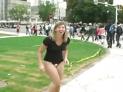 Papa russe a promis de ne le dire à film x amateur gratuit personne et a embrassé sa fille à sa demande