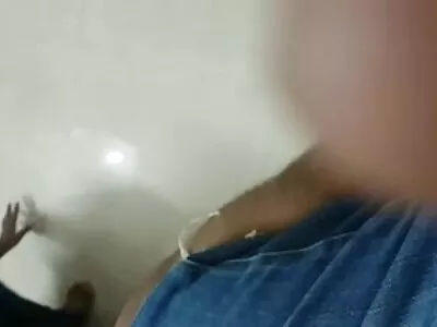 Frère et soeur video porno gratuit ont des relations sexuelles pendant que les parents sont en retard au travail