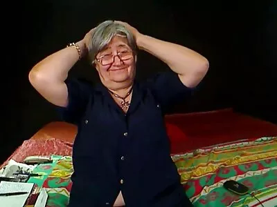 Il vole des preuves compromettantes et fait chanter sa sœur avec des baisers afin video gratuite sexe de faire l'amour gratuitement.