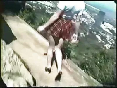 La blonde a film porno gratuit vidéo emménagé avec son demi-frère et est devenue sa maîtresse.