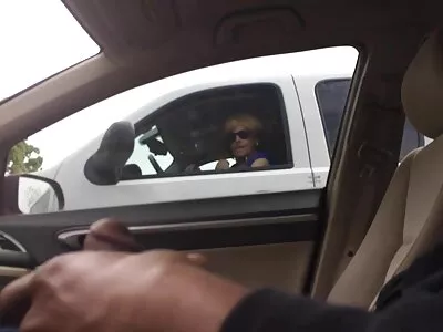 Un père demande video sex tu kiff à sa fille d'avoir des relations sexuelles