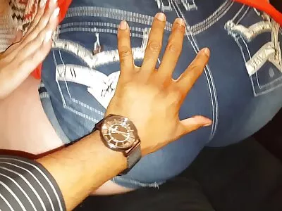 Une sœur russe ne peut pas arrêter video de sexr son frère sensuel et le laisser l'embrasser